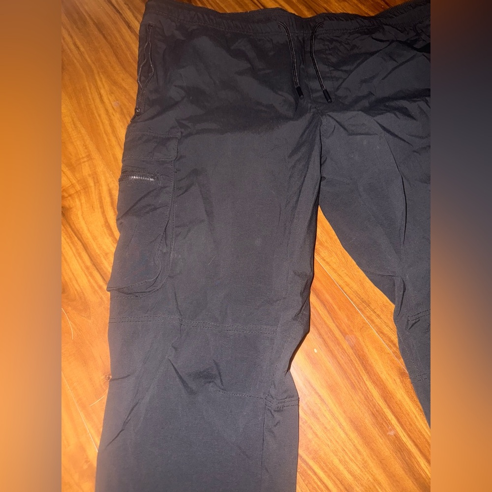 H&M Men's Black Cargo Pants - Picture 4 of 9